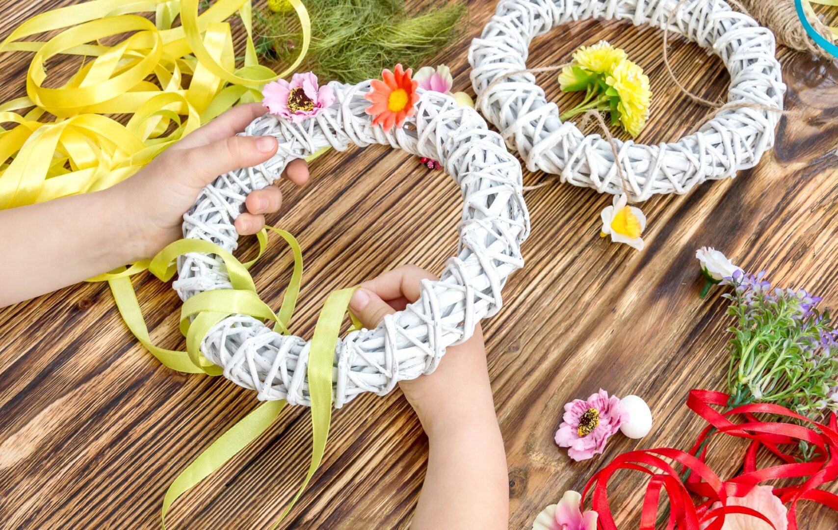 wreath making workshop image